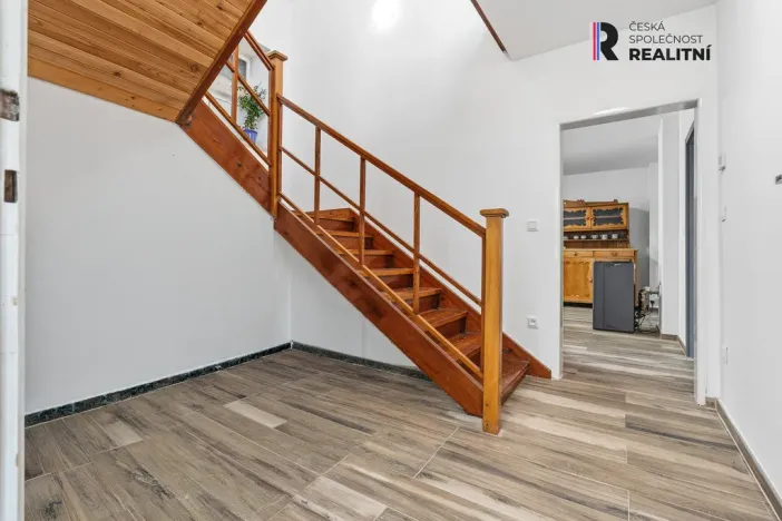 Prodej rodinného domu, Rašovice, 195 m2