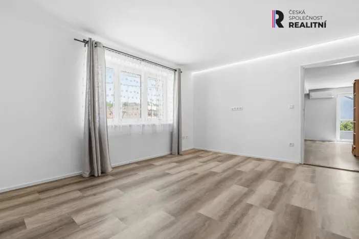 Prodej rodinného domu, Rašovice, 195 m2