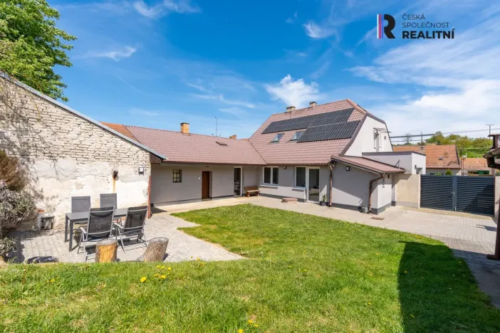 Prodej rodinného domu, Rašovice, 195 m2