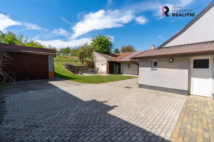 Prodej rodinného domu, Rašovice, 195 m2