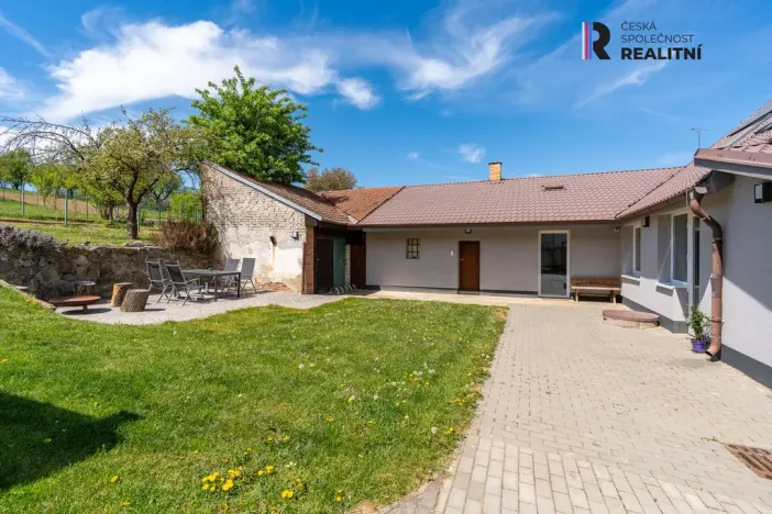Prodej rodinného domu, Rašovice, 195 m2