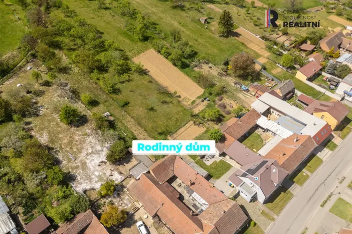 Prodej rodinného domu, Rašovice, 195 m2