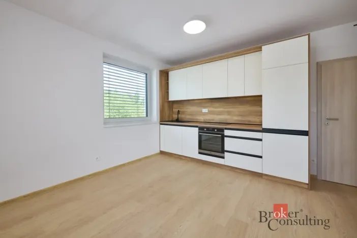 Pronájem bytu 2+kk, Holice, Pod Parkem, 46 m2