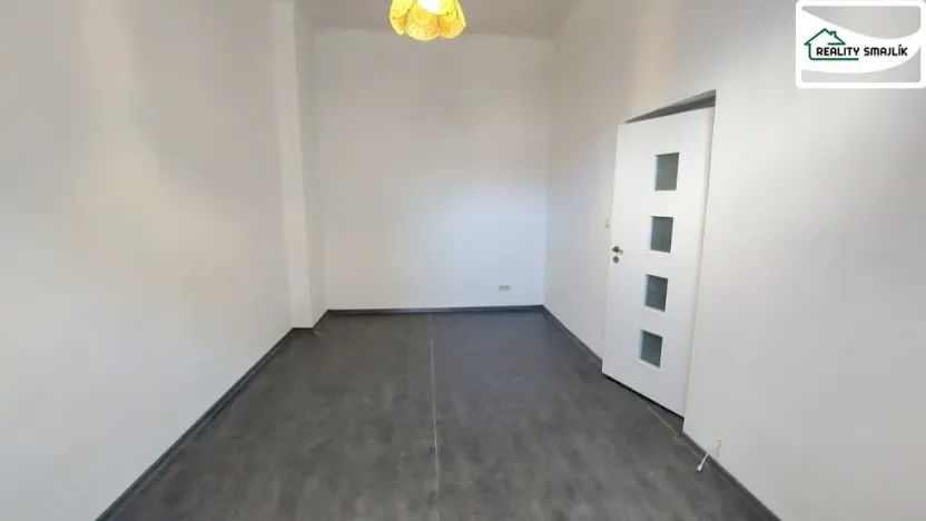 Pronájem bytu 1+1, Cheb, Mánesova, 25 m2