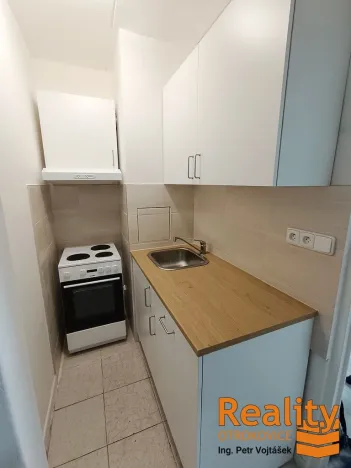Pronájem bytu 1+kk, Zlín - Prštné, B. Němcové, 28 m2