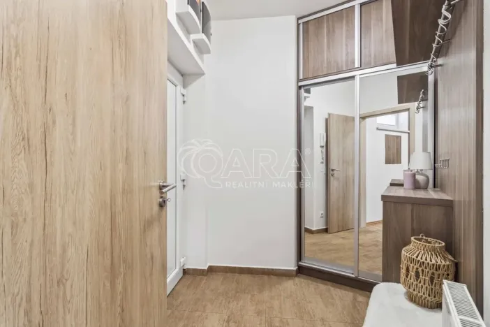 Prodej bytu 2+kk, Praha - Uhříněves, Blšanecká, 57 m2