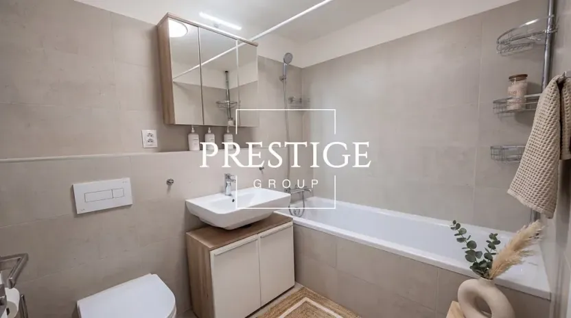 Pronájem bytu 2+kk, Praha - Karlín, Nekvasilova, 67 m2