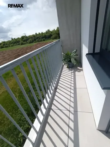 Pronájem bytu 1+kk, Praha - Uhříněves, Douchova, 30 m2