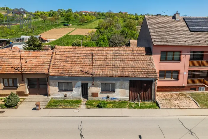 Prodej pozemku pro bydlení, Uhřice, 2318 m2