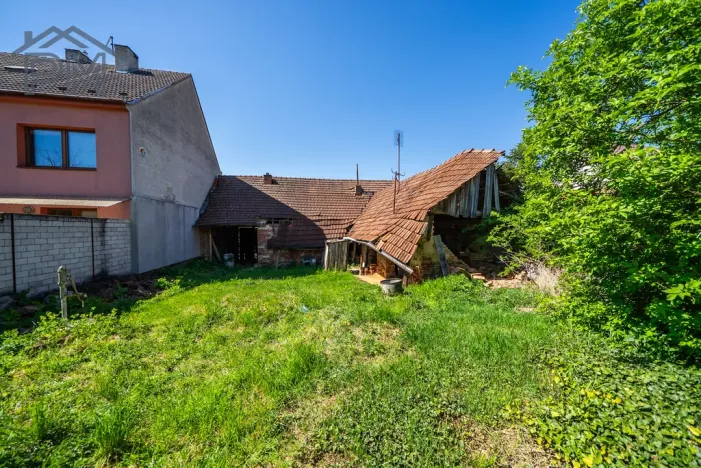 Prodej pozemku pro bydlení, Uhřice, 2318 m2