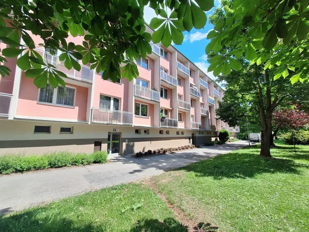 Pronájem bytu 3+1, Brno - Komín, Řezáčova, 85 m2