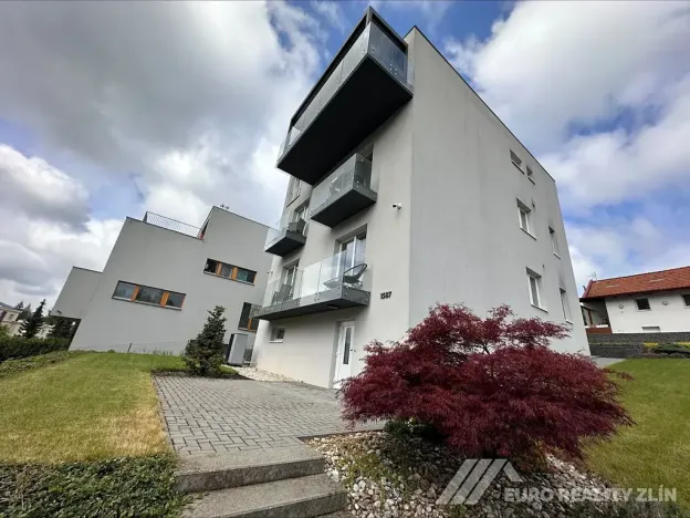 Pronájem bytu 2+kk, Zlín, Partyzánská, 50 m2