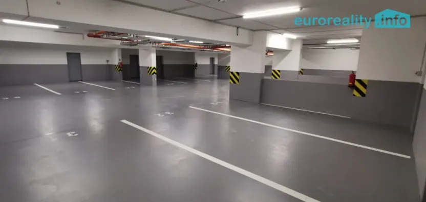 Pronájem garážového stání, Kutná Hora, Za Lidkou, 15 m2