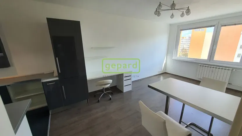 Pronájem bytu 2+kk, Praha, Veronské nám., 42 m2