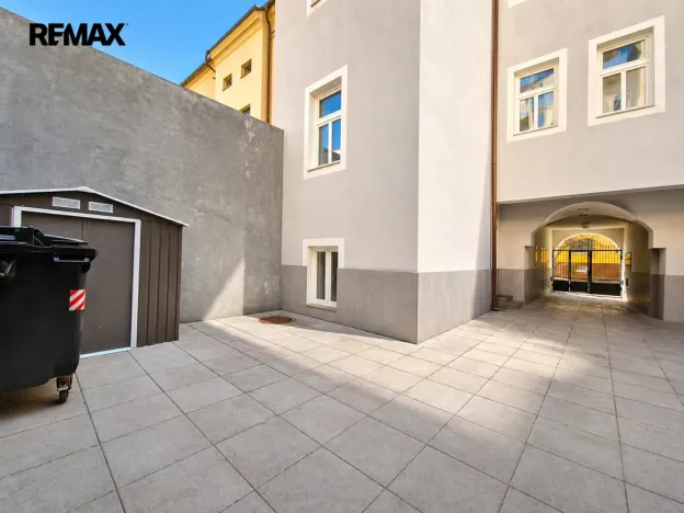 Pronájem bytu 1+kk, Praha - Břevnov, Radimova, 28 m2