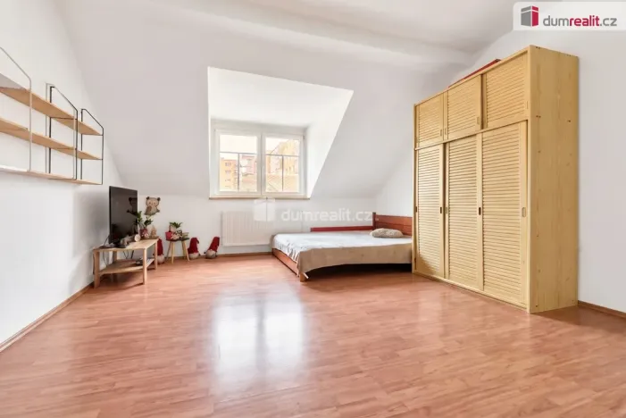 Prodej bytu 2+1, Karlovy Vary - Rybáře, Sokolovská, 82 m2