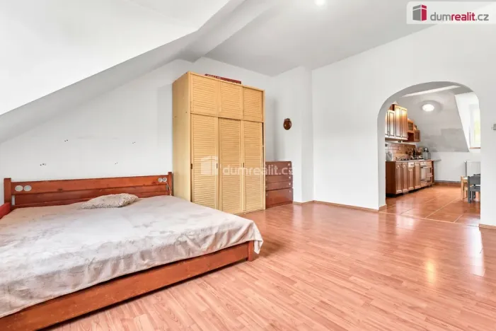 Prodej bytu 2+1, Karlovy Vary - Rybáře, Sokolovská, 82 m2
