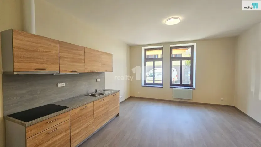 Pronájem bytu 2+kk, Kolín - Kolín IV, Školská, 46 m2