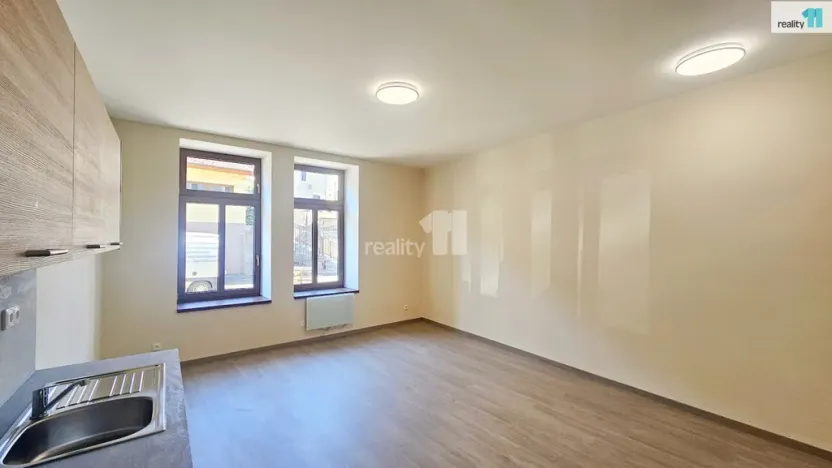 Pronájem bytu 2+kk, Kolín - Kolín IV, Školská, 46 m2