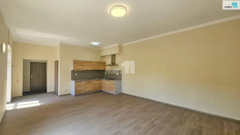 Pronájem bytu 2+kk, Kolín - Kolín IV, Školská, 59 m2