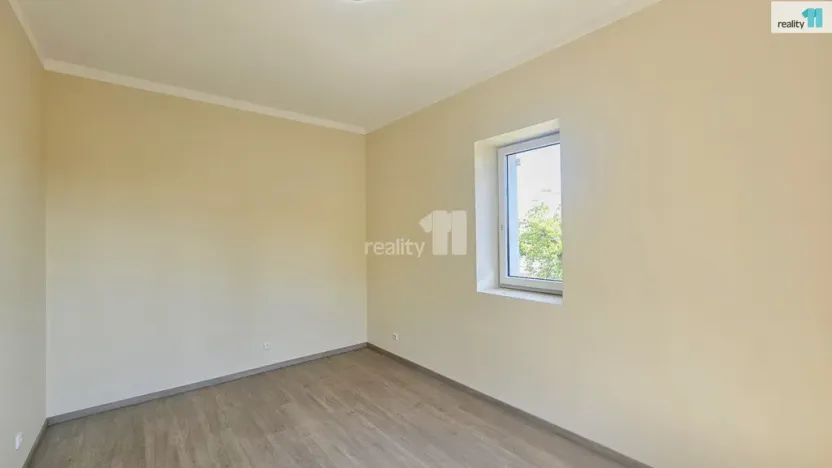 Pronájem bytu 2+kk, Kolín - Kolín IV, Školská, 59 m2