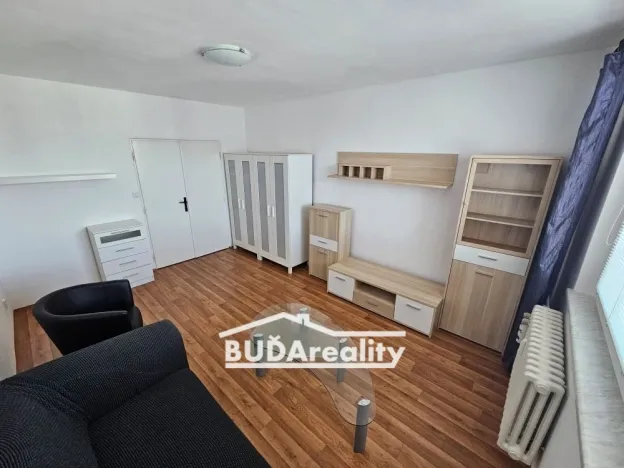 Pronájem bytu 1+1, Zlín, Dlouhá, 37 m2