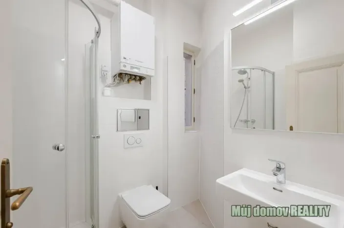 Pronájem bytu 2+kk, Praha - Nové Město, Na Zderaze, 46 m2