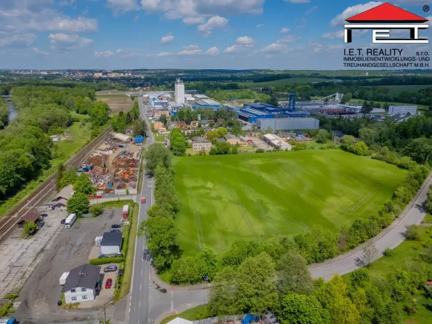 Prodej komerčního pozemku, Staré Město, Na Zbytkách, 30816 m2