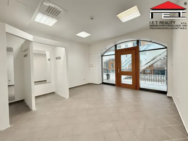 Pronájem obchodního prostoru, Brno, Orlí, 25 m2
