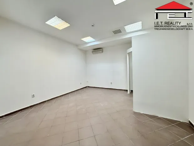 Pronájem obchodního prostoru, Brno, Orlí, 25 m2