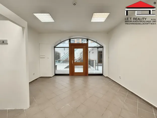 Pronájem obchodního prostoru, Brno, Orlí, 25 m2