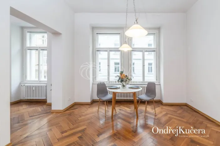 Prodej bytu 3+1, Praha - Malá Strana, Mělnická, 90 m2