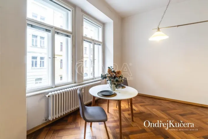 Prodej bytu 3+1, Praha - Malá Strana, Mělnická, 90 m2