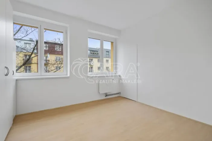 Pronájem bytu 1+kk, Praha - Libeň, Sokolovská, 18 m2