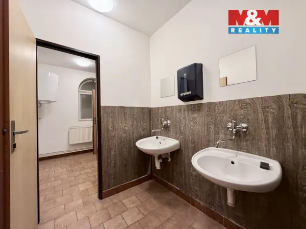 Pronájem kanceláře, Ostrava - Moravská Ostrava, Čs. legií, 82 m2
