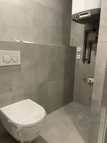 Pronájem bytu 1+kk, Praha - Vršovice, Bartoškova, 40 m2