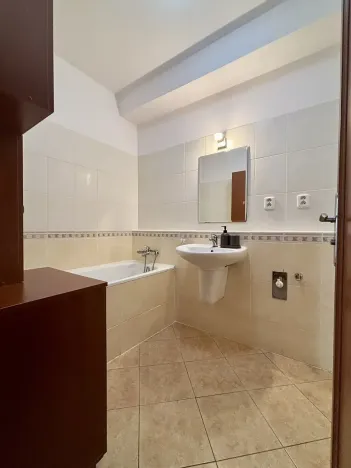 Pronájem bytu 2+kk, Praha - Hostivař, Bratislavská, 45 m2