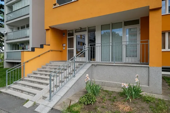 Prodej bytu 3+1, Praha - Komořany, Za sídlištěm, 68 m2