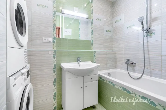 Pronájem bytu 2+kk, Praha - Záběhlice, Choceradská, 53 m2