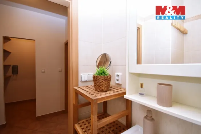 Pronájem bytu 2+kk, Praha - Dolní Chabry, Spořická, 55 m2