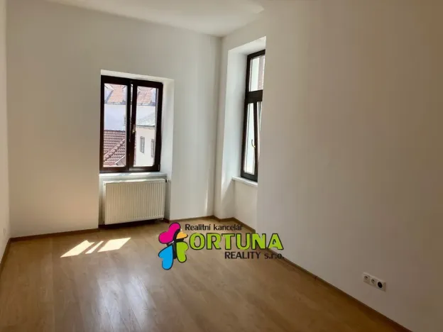 Pronájem bytu 2+kk, České Budějovice, Dr. Stejskala, 47 m2