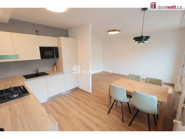 Pronájem bytu 2+kk, Praha - Prosek, Veltruská, 60 m2