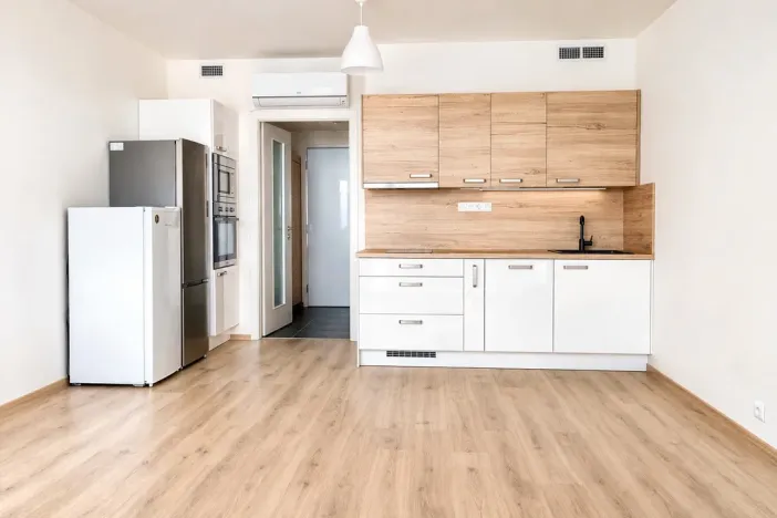 Pronájem bytu 1+kk, Praha - Hloubětín, 32 m2
