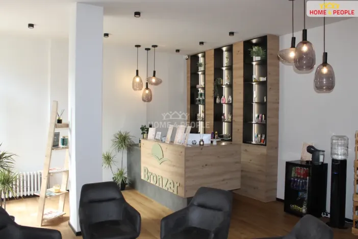 Pronájem obchodního prostoru, Benešov, Malé náměstí, 98 m2