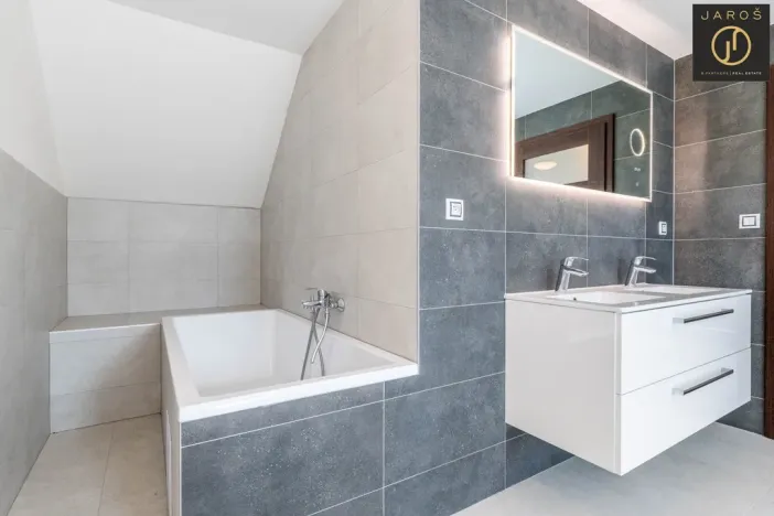 Prodej rodinného domu, Kladno, Svépomoc, 209 m2