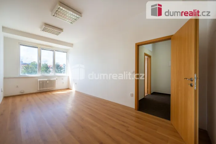 Pronájem kanceláře, České Budějovice - České Budějovice 6, Novohradská, 30 m2