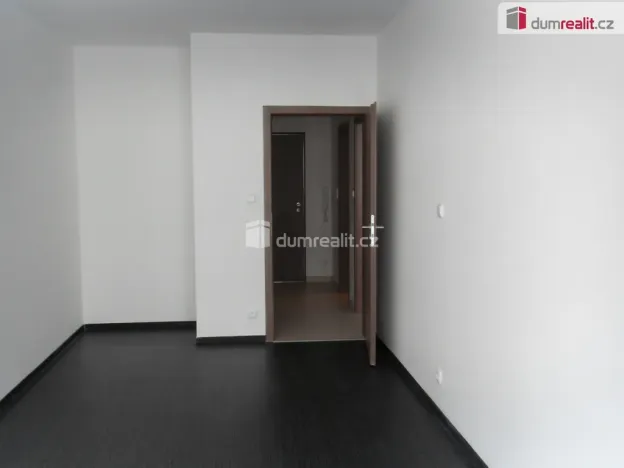 Pronájem bytu 2+kk, Praha - Střížkov, Zakšínská, 52 m2