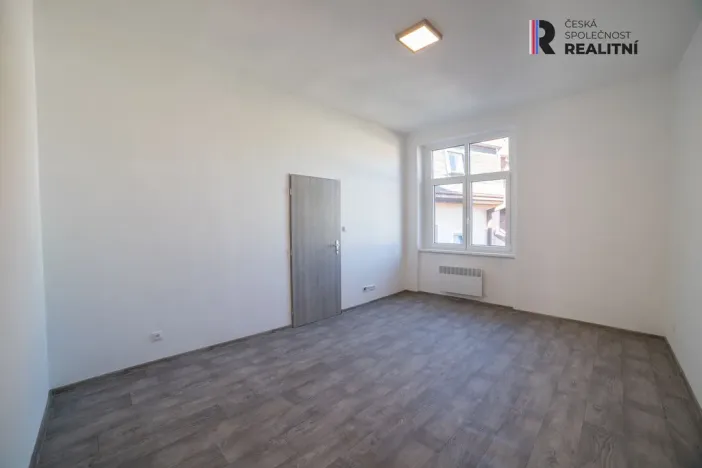 Pronájem bytu 1+1, Sokolov, Nádražní, 42 m2