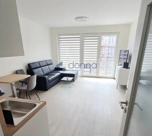 Pronájem bytu 1+kk, Praha, Gerstelova, 35 m2