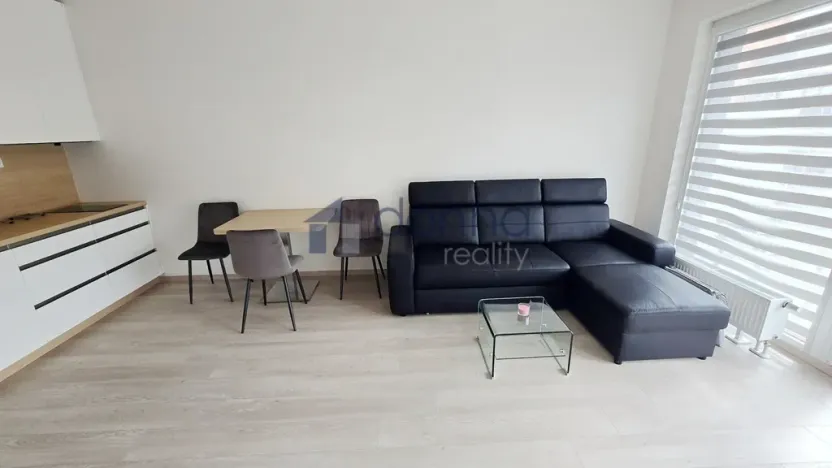 Pronájem bytu 1+kk, Praha, Gerstelova, 35 m2